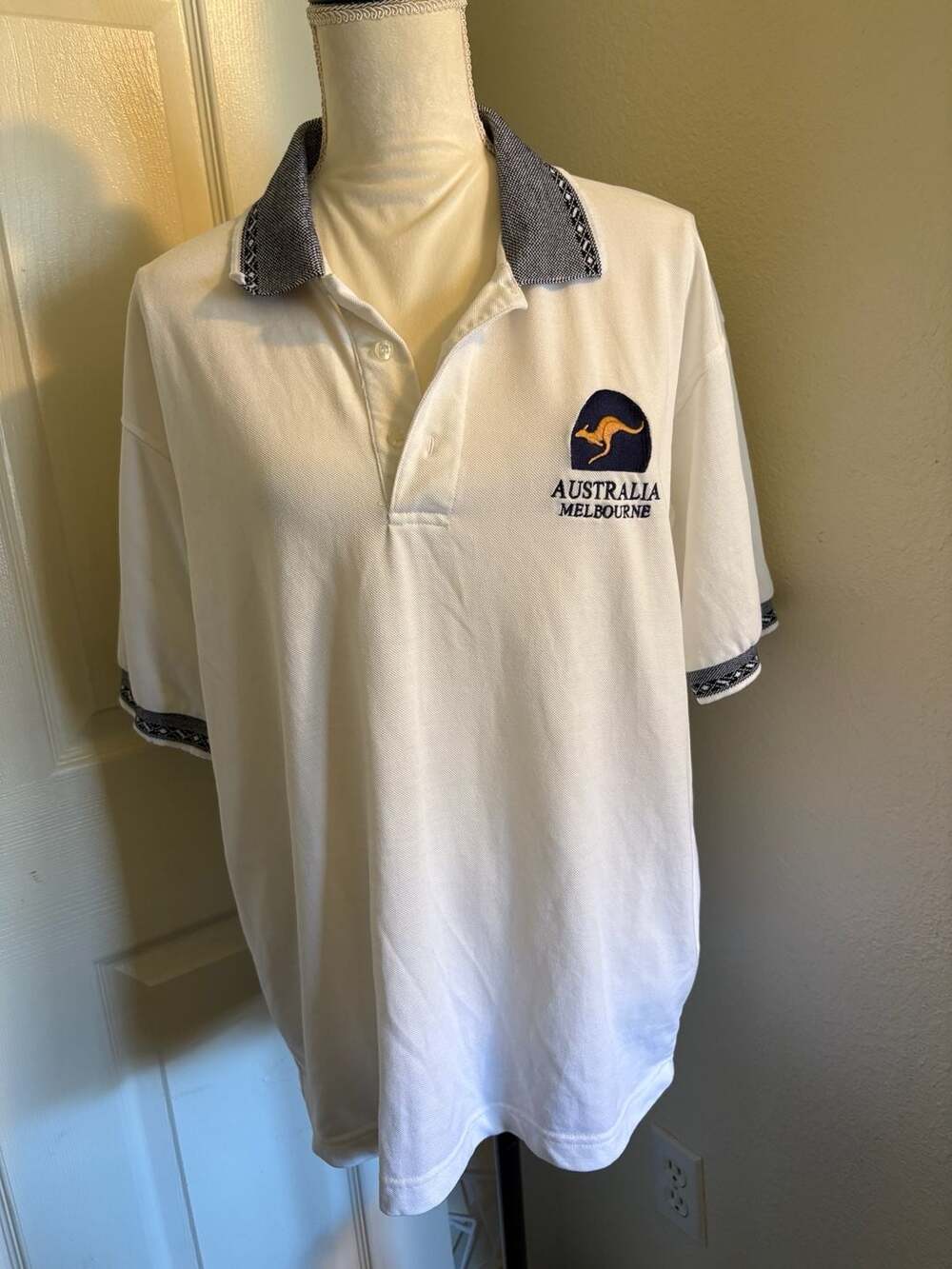 Australia Melbourne Kangaroo Graphic White Short Sleeve Polo Shirt